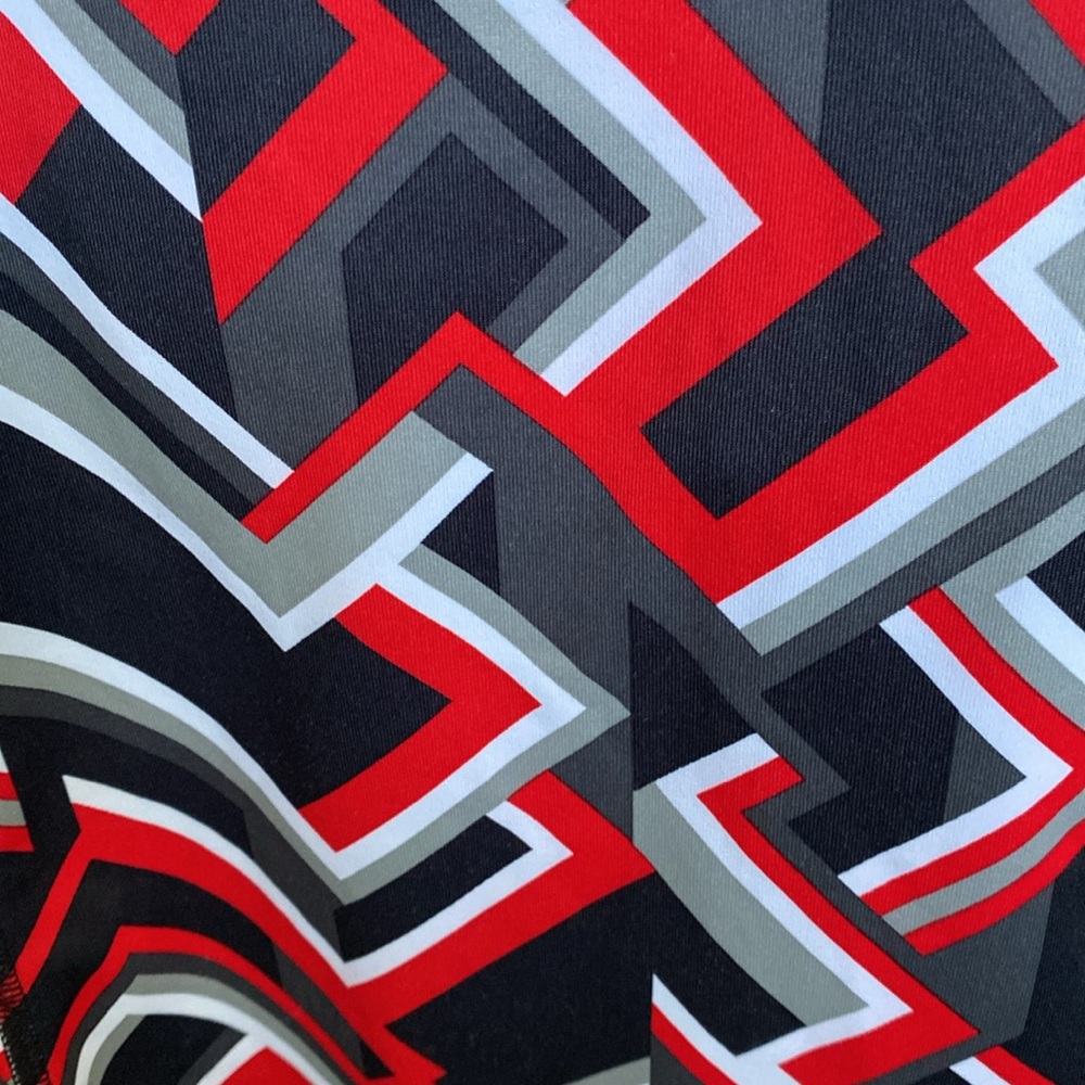 Black and Red Geometric Workout Tank - Picture 2 of 7
